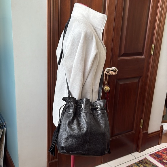 Coach and Four Bucket bag shoulder/crossbody  drawstring/ tassels  leather black - Picture 6 of 17